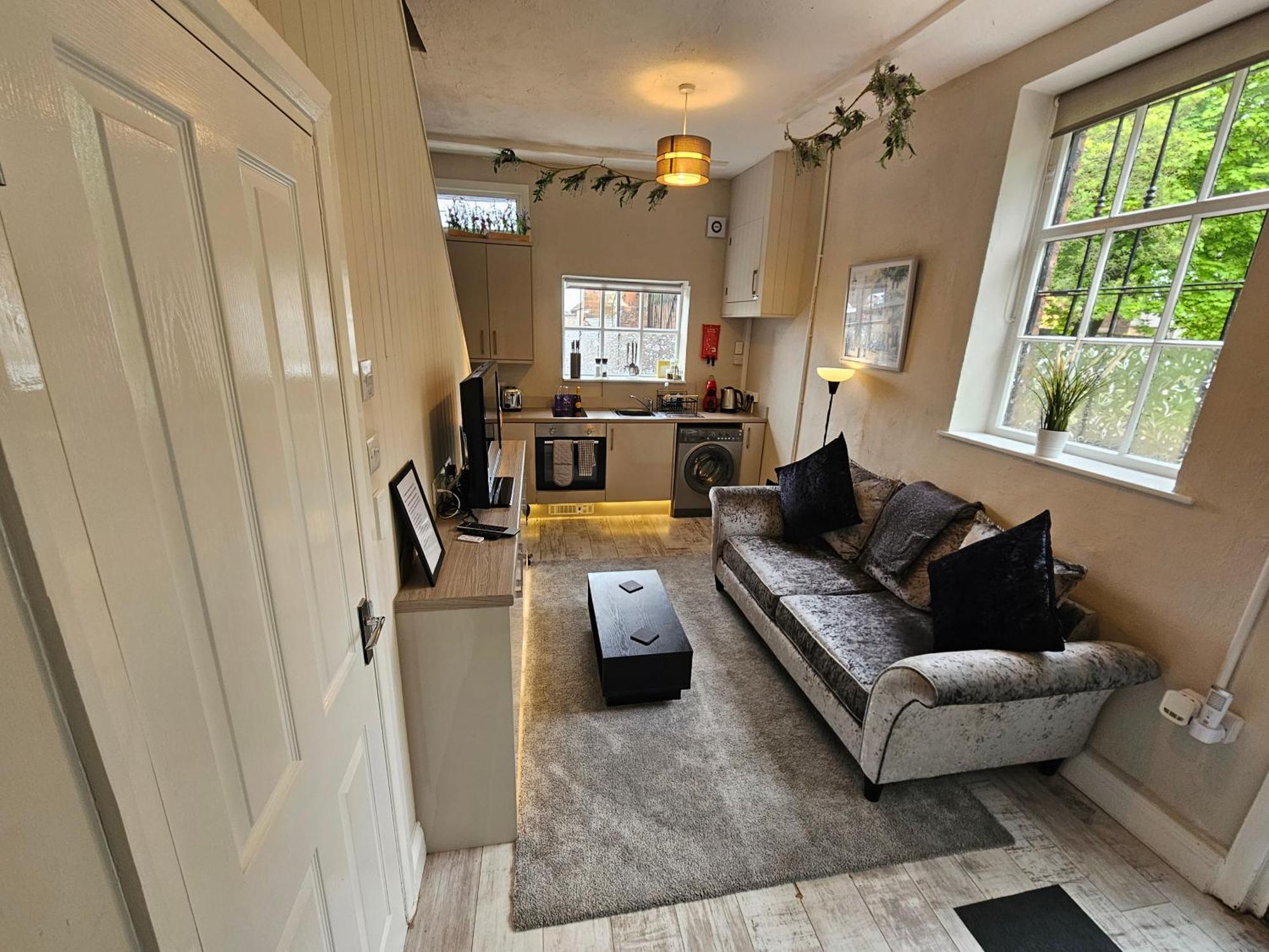 Carlisle Central, Cute Studio Appt, The Cupboard Exterior photo